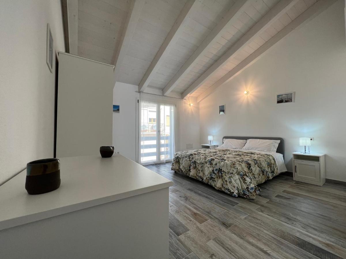 Casa Sylvia Apartment SantʼAntìoco Екстериор снимка